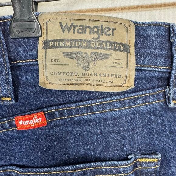 Wrangler Premium Quality Blue Denim Regular Fit Jeans Size 44x30 - Picture 6 of 8